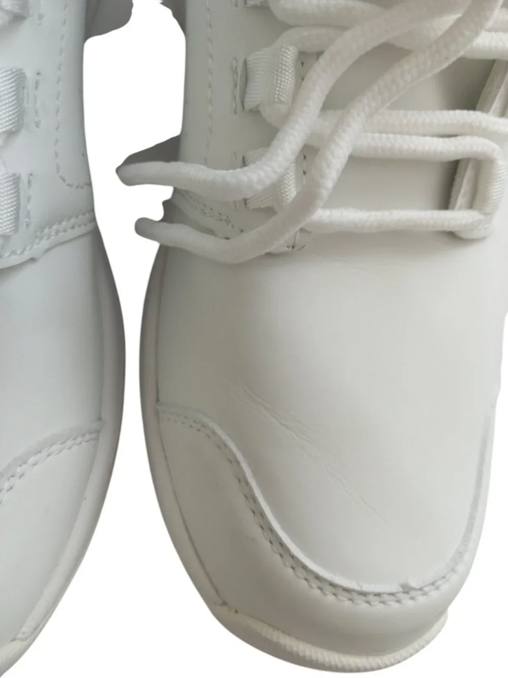 Comfort Wear Stride Cushion Sneaker Shoes Size 8 White Excellent Condition
